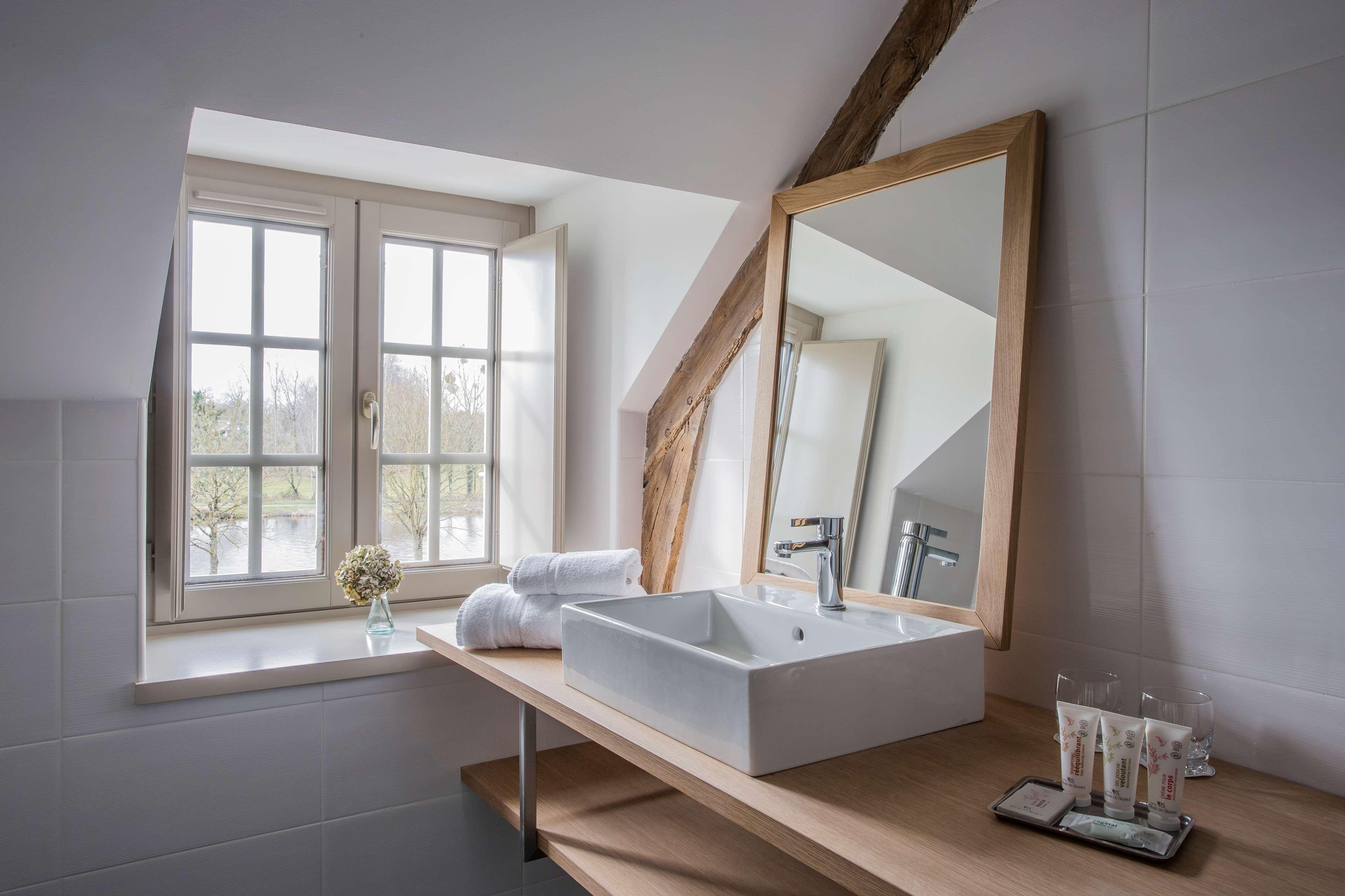 Hotel De L'Abbaye 勒特隆歇 外观 照片